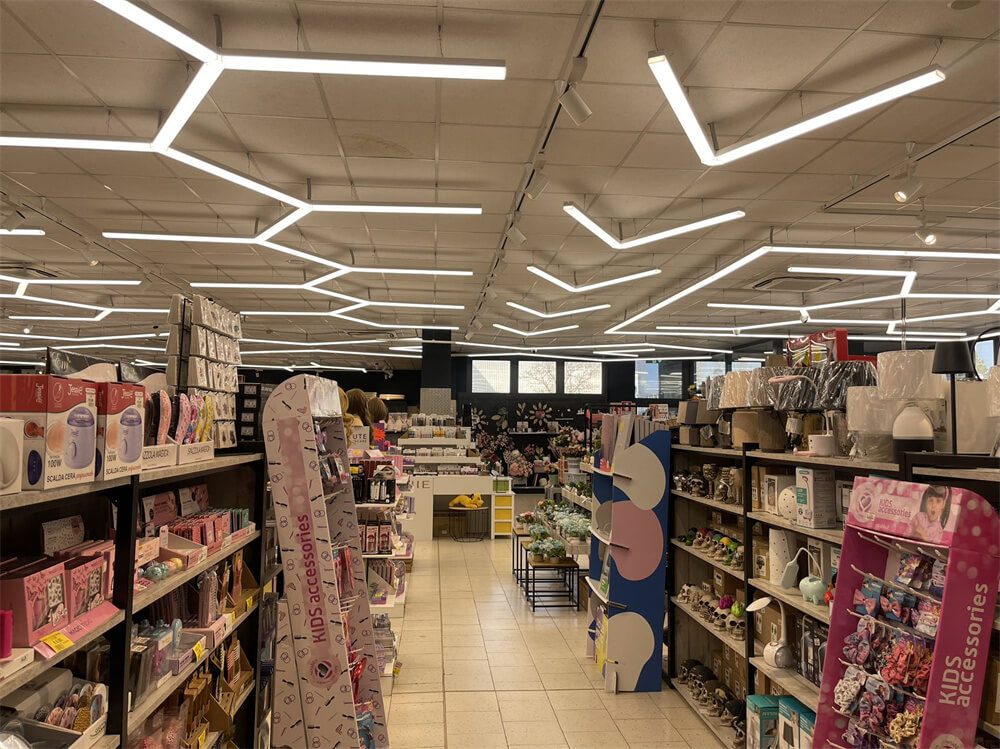 Soluzioni di illuminazione per centri commerciali 01